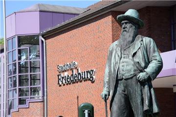 Die Friedeburg (Foto) und die Jahnhalle sollen auf den Prüfstand.