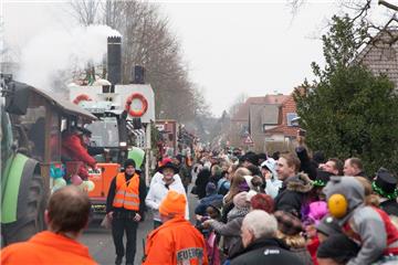 Die ganze Region ist auf den Beinen. Karneval in Wehdel 2018. Foto: Kai-Martin U...