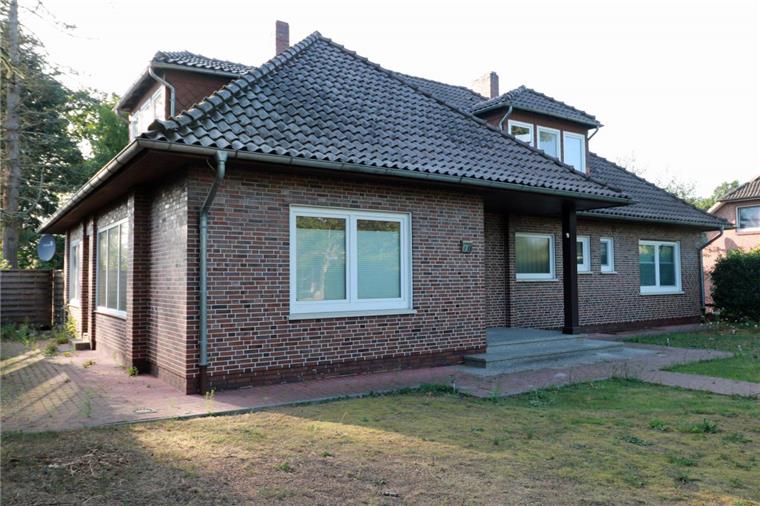 Die Gemeinde hat das Haus an der Hagener Landstraße in Uthlede für fünf Jahre von privat angemietet. Nach den Herbstferien soll hier ein Übergangshort starten.