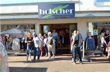 Die Geschäfte konnten am verkaufsoffenen Sonntagnachmittag mit den Besucherzahle...