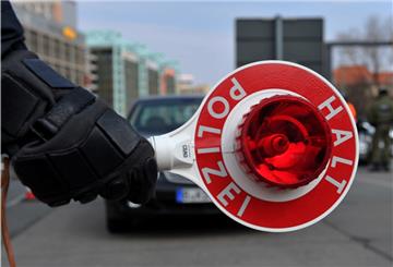 Die Gewerkschaft der Polizei zeigt der Landesregierung die rote Kelle. Sie fordert Geld, damit die Ortspolizeibehörde zusätzliches Personal einstellen kann.