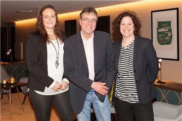 Die Gewinner des Presseclub-Journalistenpreises: Mareike Scheer, Andreas Schoener und Vivian Pasquet. 