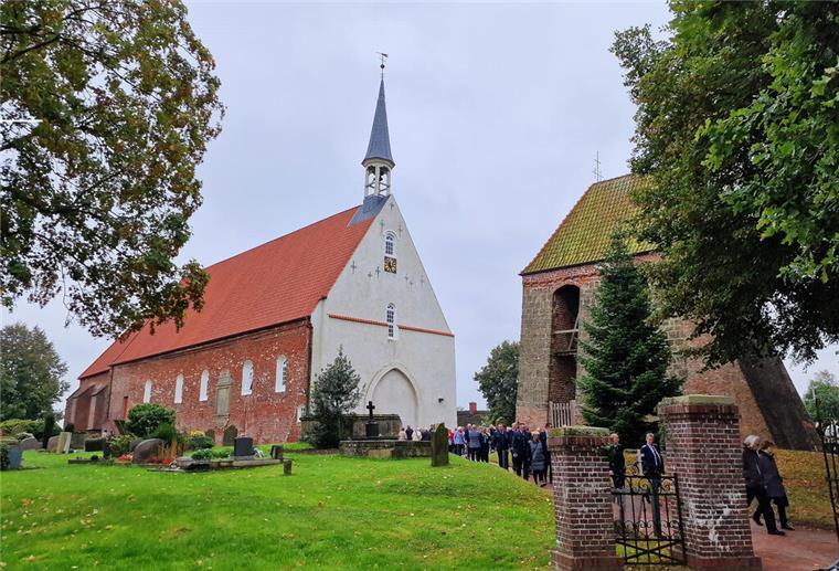 Beim Gottesdienst zur Wiedereinweihung war die Kirche voll besetzt.