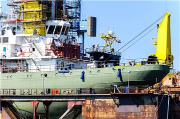 Die "Gorch Fock" liegt in einem Dock der Bredo-Werft in Bremerhaven.