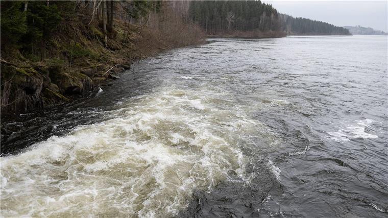 Die Granetalsperre im Harz wird auch aus der benachbarten Okertalsperre mit Wasser gespeist. (Archivbild)