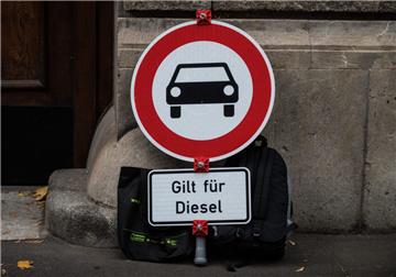 Die Grenzwerte für Schadstoffe in der Luft sind 2018 im Land Bremen eingehalten worden. Damit sind Fahrverbote erstmal wieder vom Tisch.
