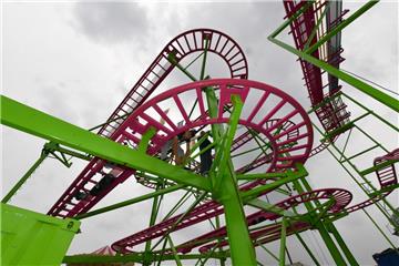 Die große Attraktion auf dem Freimarkt: "Crazy Mouse", eine Achterbahn mit 420 Metern Schienenlänge und drehbaren Gondeln.