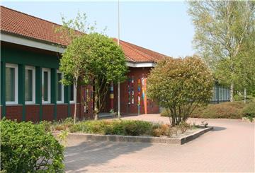 Die Grundschule Meckelsen ist zweizügig. Würde man sie schließen und die Kinder nach Sittensen schicken, könnte in dem Gebäude der örtliche Kindergarten unterkommen. 