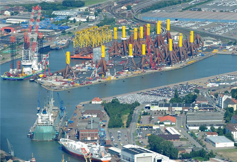 Die Häfen - hier der von Bremerhaven - haben mit einer Fracht-Flaute zu kämpfen