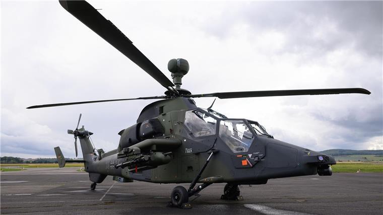 Nachtflüge bei Übung mit Kampfhubschraubern geplant Die Heeresflieger aus Fritzlar üben in den kommenden zwei Wochen Tiefflüge bei Dunkelheit. (Archivbild)