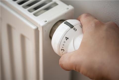 Die Heizung runterdrehen: Das wird der wichtigste Handgriff im nächsten Herbst und Winter sein. EWE-Chef Stefan Dohler ruft Unternehmen und Verbraucher dringend zum Energiesparen auf.