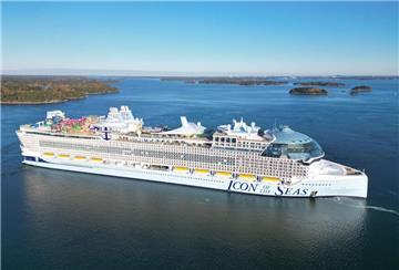 Weltgrößtes Kreuzfahrtschiff: Meyer Turku liefert „Icon of the Seas“ ab