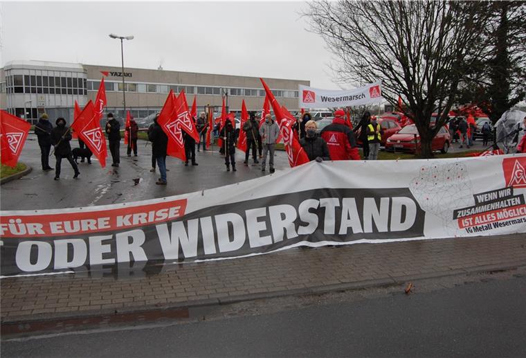 Erster Warnstreik bei Yazaki in Brake Die IG Metall hatte am Donnerstag zu einem ersten Warnstreik bei Yazaki in Brake aufgerufen. Für eine Stunde versammelten sich die Beschäftigten an der Heinrich-Addicks-Straße.
