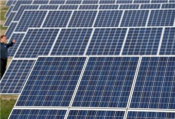 Die im Stadtsüden geplante Photovoltaik-Freianlage soll eine Leistung von 5 Megawatt haben. Damit können 1300 Haushalte versorgt werden.