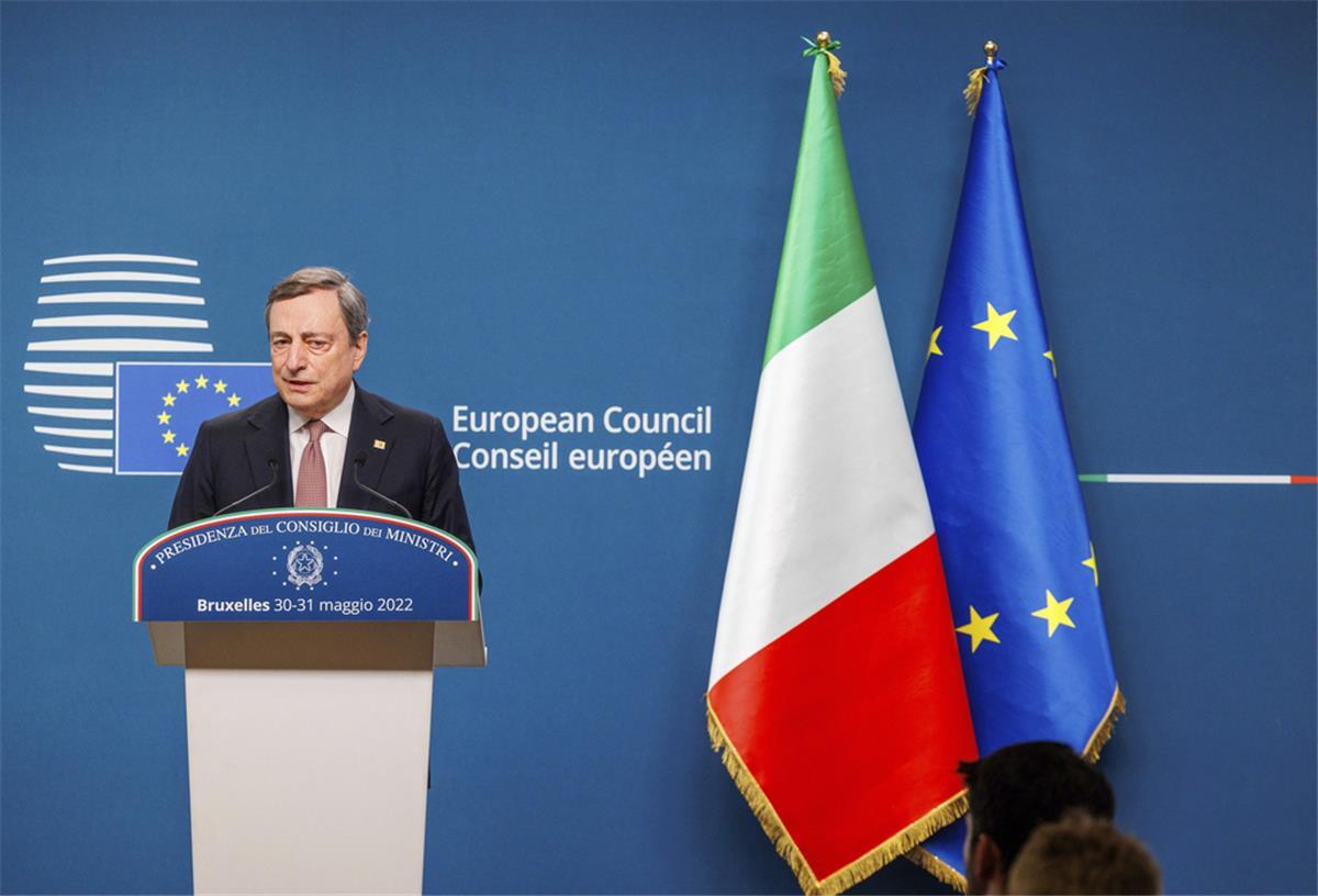 Italien subventioniert gestiegene Sprit-Preise weiter Die italienische Regierung unter Ministerpräsident Mario Draghi hat beschlossen, die Spritpreise weiter zu subventionieren.