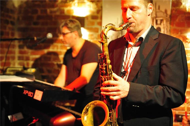 Die Jazz-Formation No problem ist bei dem Festival mit dabei und besteht aus bekannten Musikern aus Bremerhaven und Bremen. Mit dazu gehören Stephan Hübler, Olaf Satzer, Ingo Beck und Volker Bruder.  