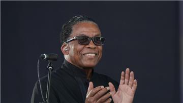 Die Jazz-Legende Herbie Hancock kommt im Sommer 2025 für zwei Konzerte nach Deutschland. (Archivbild)