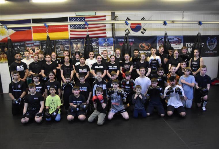 Kickbox-Gruppe der Fight Fabrik