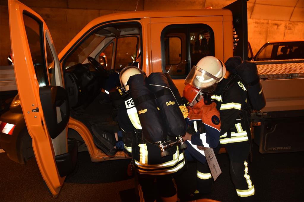 Die Jugendfeuerwehr Dedesdorf stellte die Verletztendarsteller. Sie mussten durc...