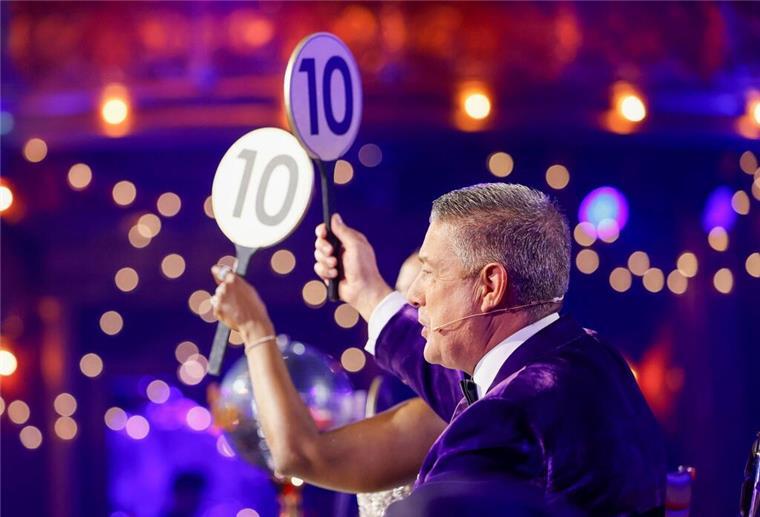 Die Jury um Joachim Llambi bewertete gleich vier von zehn Tänzen mit der höchstmöglichen Zahl von 30 Punkten.