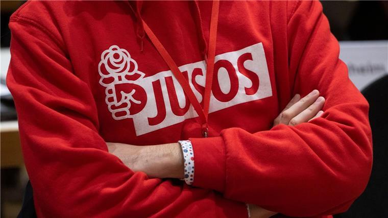 Die Jusos fordern Nachbesserungen bei den Themen Sozialpolitik und Migration. (Symbolbild)