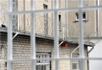 Die Justizvollzugsanstalt an der Nordstraße ist über Jahre saniert worden. Jetzt sind die ersten Insassen wieder aus Bremen zurückgekehrt. 