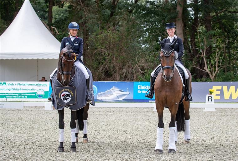 Elmlohe überzeugt die Olympia-Reiter Die Kader-Reiterinnen Ingrid Klimke (links) und Helen Langehanenberg waren im Grand Prix und Grand Prix Special nicht zu schlagen.