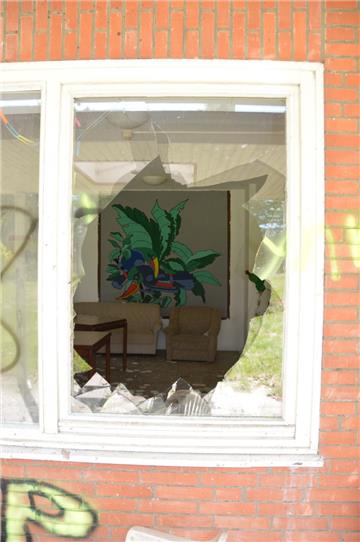 Die Karolinenhöhe in Bad Bederkesa verfällt zusehends. Überall Unrat und eine Spur der Verwüstung.