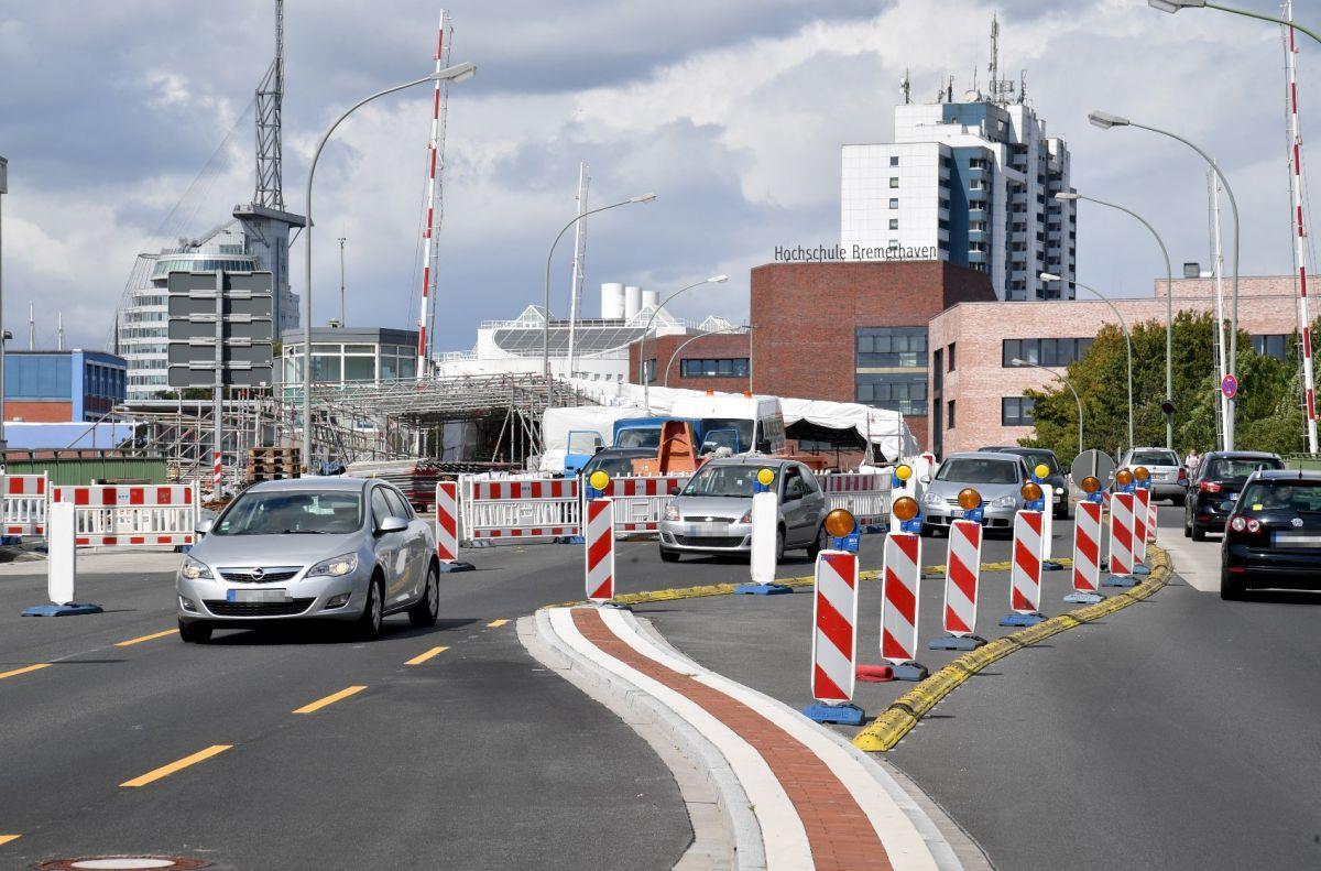 Bremerhaven: Kennedybrücke wird im September zwei Wochen gesperrt Die Kennedybrücke wird wegen der Bauarbeiten im September für zwei Wochen gesperrt, ursprünglich war die Vollsperrung für November vorgesehen.