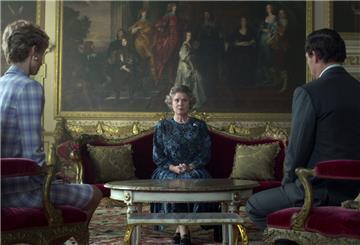 Imelda Staunton (M) als Queen Elizabeth II. in einer Folge der fünften Staffel der Serie "The Crown".