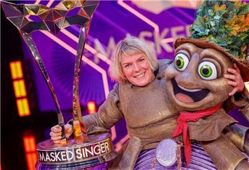 Die Komikerin Mirja Boes gewinnt als Figur „Der Floh“ das Finale der ProSieben-Show „The Masked Singer“.