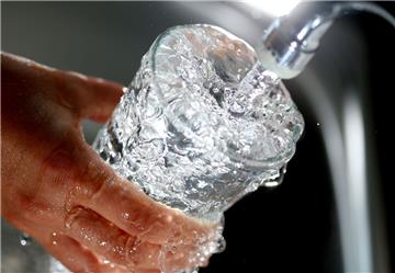 Die kommunalen Wasserversorger sehen im Moment keinen Trinkwasser-Mangel.