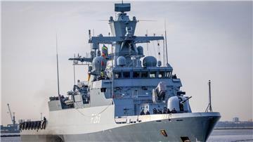 Die Korvette „Oldenburg“ läuft nach einem Auslandseinsatz im Marinestützpunkt Warnemünde ein.