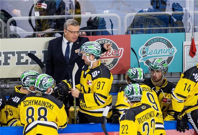 Bei DEL-Abstieg: Krefeld Pinguine wollen klagen Die Krefeld Pinguine stehen sportlich kurz vor dem Abstieg.