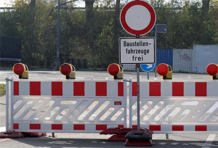 Symbolbild Straßensperrung
