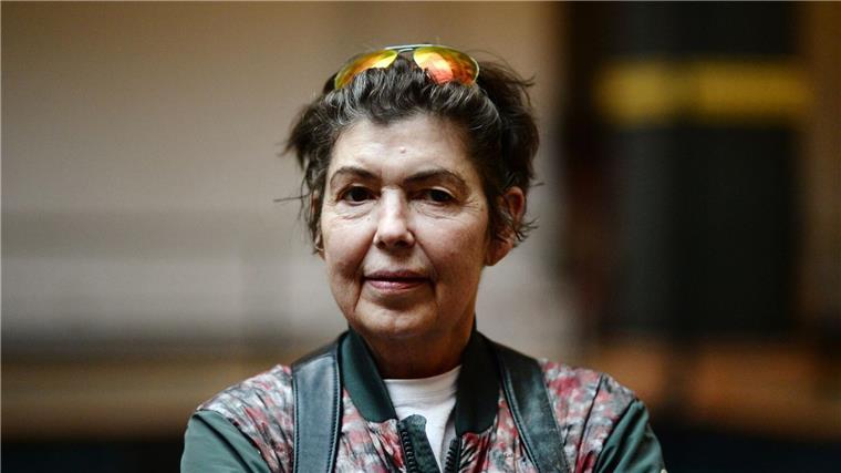 Magazin: Isa Genzken ist einflussreichste Künstlerin 2023 Die Künstlerin Isa Genzken feiert am 27. November ihren 75. Geburtstag