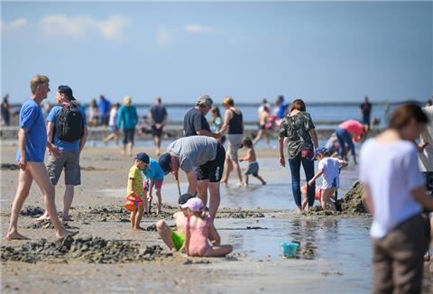 Die Küste (wie hier in Cuxhaven-Dehnen) hat in diesem Sommer davon profitiert, dass sich etliche Touristen nicht ins Ausland getraut haben.