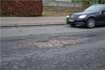 Die Landesstraße 131 ist im Bereich Auf dem Quabben/Scheeßeler Straße in Zeven seit Jahren in einem beklagenswerten Zustand. 