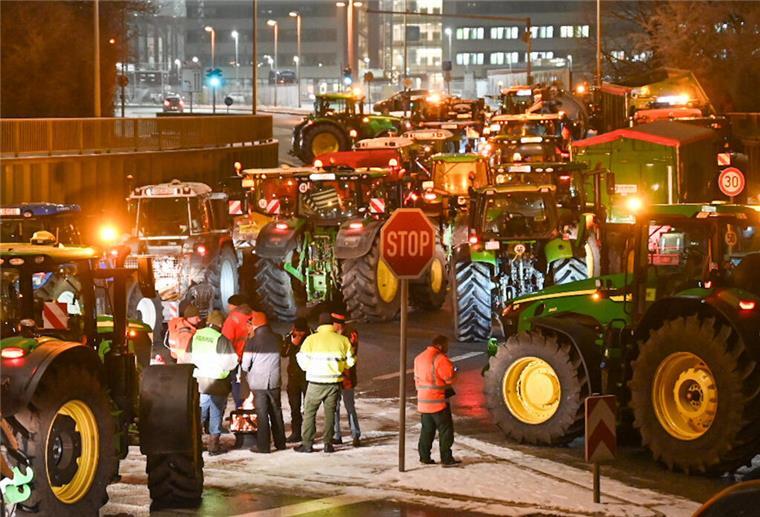 Mindestens 2.000 Menschen zu Bauernprotest in Nordholz erwartet Die Landwirte wollen am Freitag wieder mit einer großen Aktion auf sich aufmerksam machen.