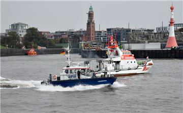 Die Leiche, die Samstagmorgen in der Weser gefunden worden ist, könnte laut Polizei der junge Mann sein, der Ende September in die Weser stieg und davonschwamm.
