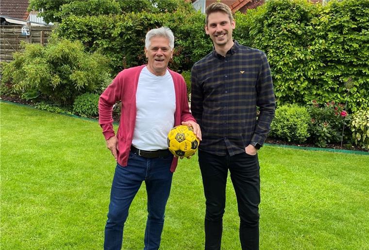 Rogoznica denkt gerne an Aufstieg mit dem OSC zurück Die Leidenschaft für den Fußball verbindet den ehemaligen Zweitliga Profi Vitomir Rogoznica, der in Bremerhaven aufgewachsen ist, und seinen Sohn Niclas, der für seinen Blog „Torflüsterer“ Menschen aus der Fußball-Szene interviewt.