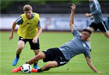 Die Leipziger Timo Werner (links) und Davie Selke bringen sich für die Bundesliga in Form.