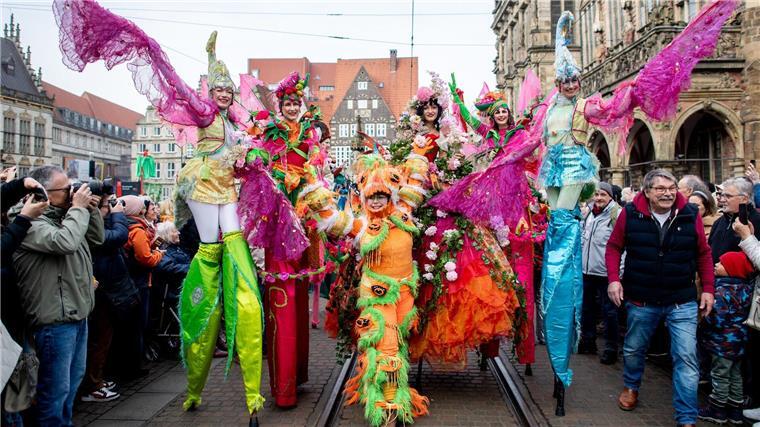 Die letzte Ausgabe des Samba-Karnevals stand unter dem Motto „Uns blüht was“. 