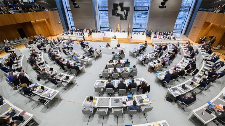 Landtag beschließt Haushalt von 44 Milliarden Euro für 2025 Die letzte Landtagssitzung des Jahres stand im Zeichen der finalen Haushaltsberatungen.