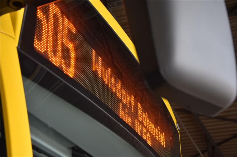 So tickt das Leben entlang der Buslinie 505 Die Linie 505 ist mit rund 25 Kilometern und 59 Haltestellen die längste Linie im Stadtnetz von Bremerhaven-Bus.