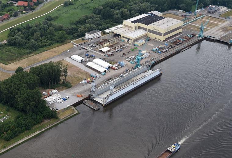 Die Lürssen Werft aus der Luft.