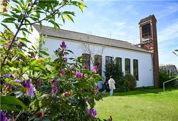 Die Martin-Luther-Kirche in Wulsdorf steht zum Verkauf.