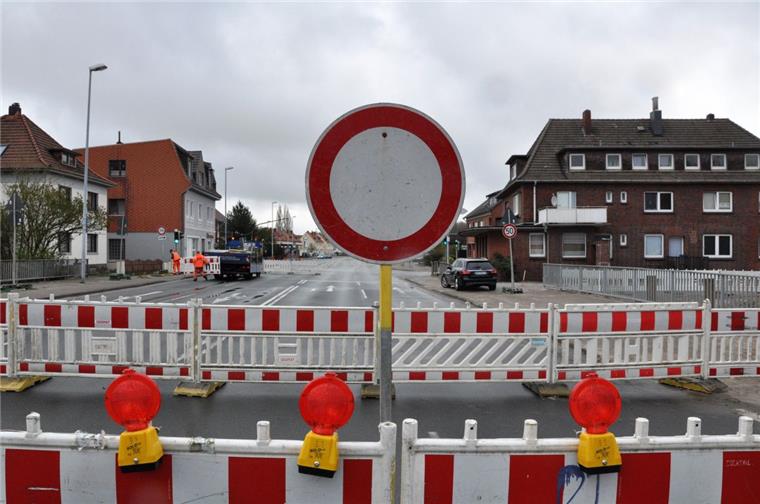 Nordenham: Seit Samstagvormittag ist die Martin-Pauls-Straße gesperrt Die Martin-Pauls-Straße in Nordenham ist seit Samstagvormittag gesperrt.,