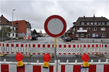 Die Martin-Pauls-Straße in Nordenham ist seit Samstagvormittag gesperrt.,