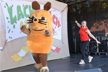 Die "Maus" aus der Sendung mit derselben kam in Selsingen mit ihren "Lach- und Sachgeschichten" gut an. 